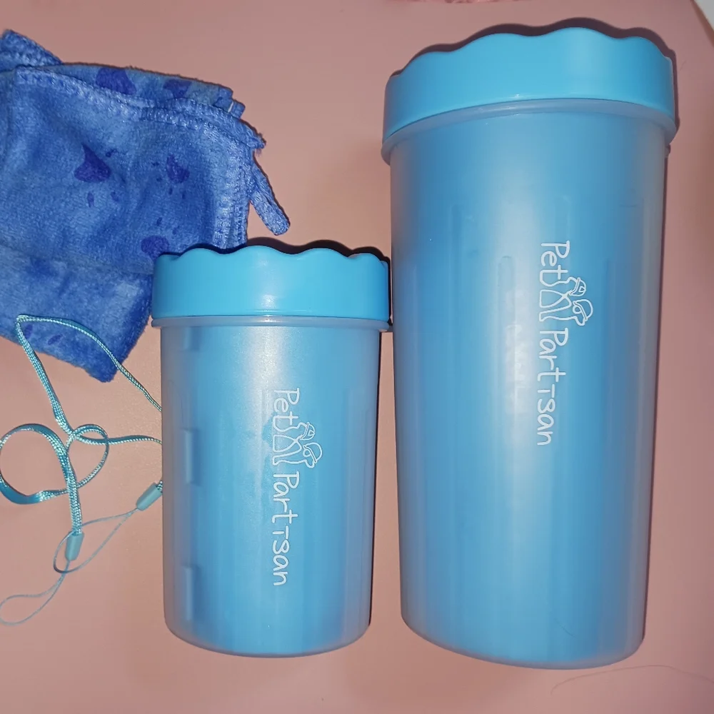 Dog Paw Cleaner - Portable Pet Paw Washer Cup, Silicone Scrabber, Blue, Large